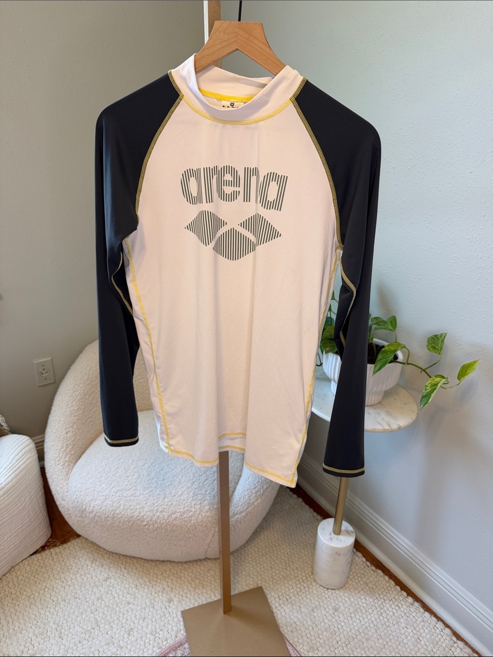 Arena Men’s Long-Sleeve Rash Guard - White & Black